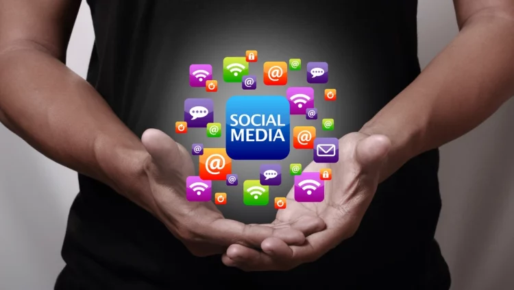How Does Social Media Use Affect Mental Health, and How Can We Maintain Balance?