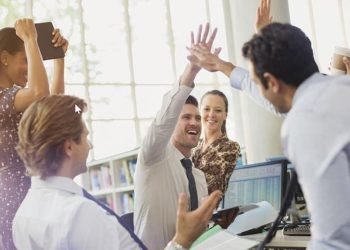 How to Find Balance in a Busy Life: Thriving at Work and Enjoying Leisure Time