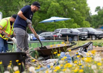 How Urban Gardening Is Becoming the Community’s Newest Full-Body Workout