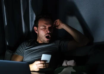 Can Sleeping In on Weekends Really Repair the Damage of Weeknight Sleep Deprivation?