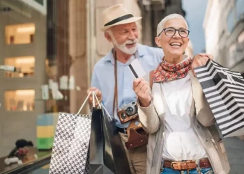 The Impact of Community Mutual Support on the Mental Health of Elderly People