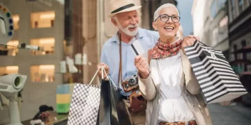 The Impact of Community Mutual Support on the Mental Health of Elderly People