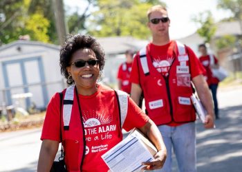 How to Encourage Community Members to Participate in Volunteer Activities for Personal Growth